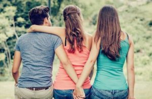 不倫パートナーは出会い系で募集されている？